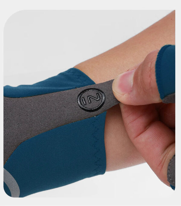 Spinova Extended Cuff Gloves